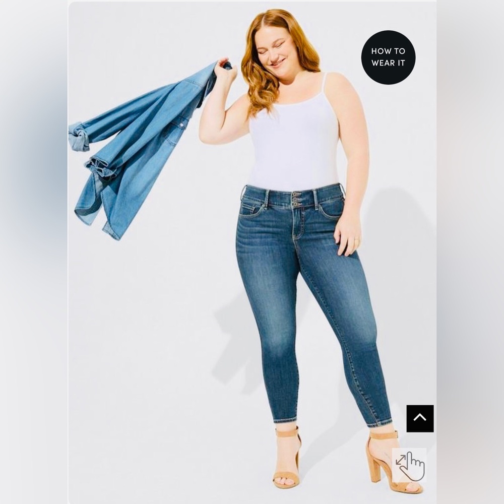 Torrid Premium Jeans Jeggings High Rise Triple Button Women’s Size 26 Regular